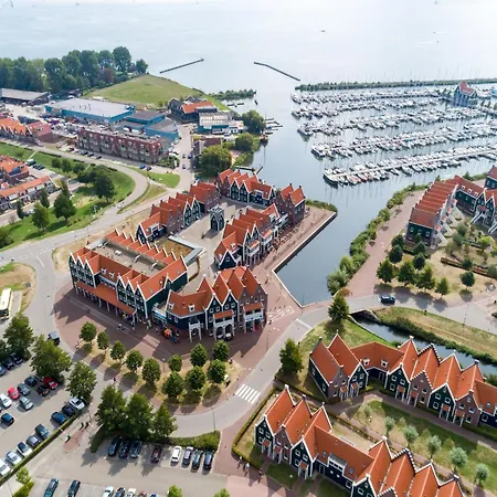 Restyled On The Markermeer Сasa de vacaciones Volendam